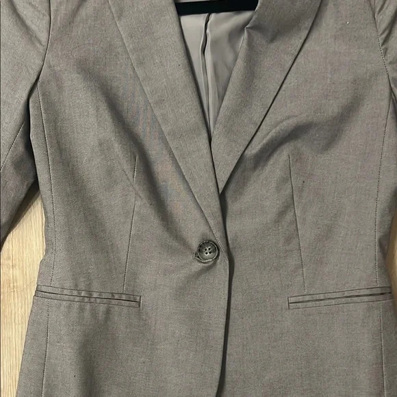 Banana republic Women's Gray Blazer 3/4 sleeve - Picture 3 of 3